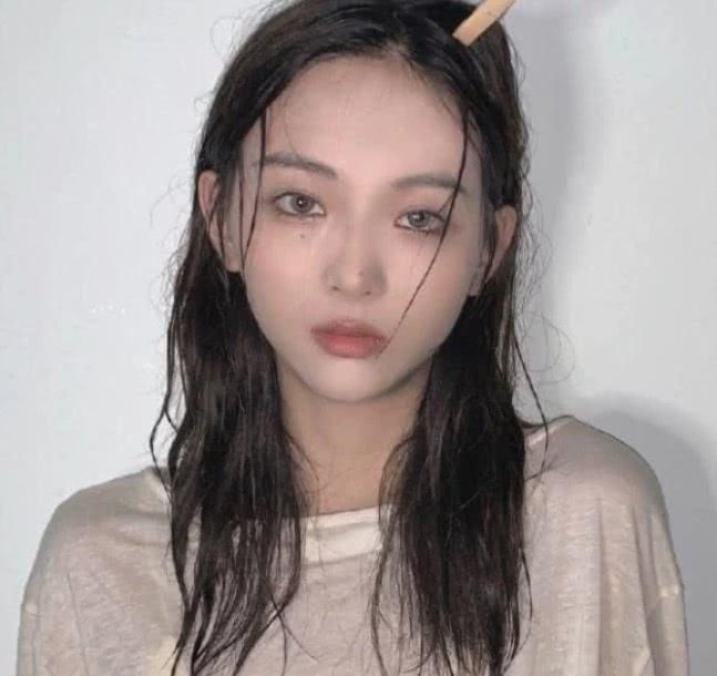 隐形眼镜|学生党想“越长越漂亮”,请远离这“3行为”,否则颜值会下滑