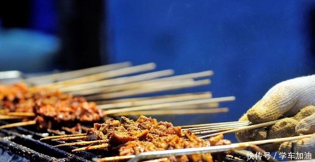 一看|去夜市摊吃烧烤,必点这3道菜的,老板一看便知这是内行人!