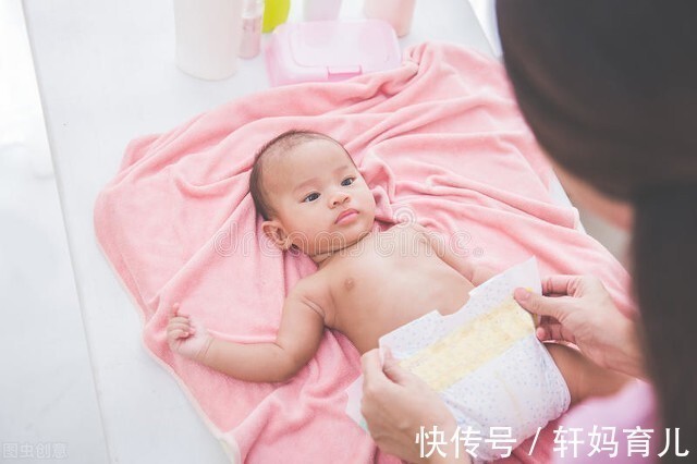 宝爸|怎么判断宝宝吃饱没?轩轩妈育儿团队:观察这些地方来判断