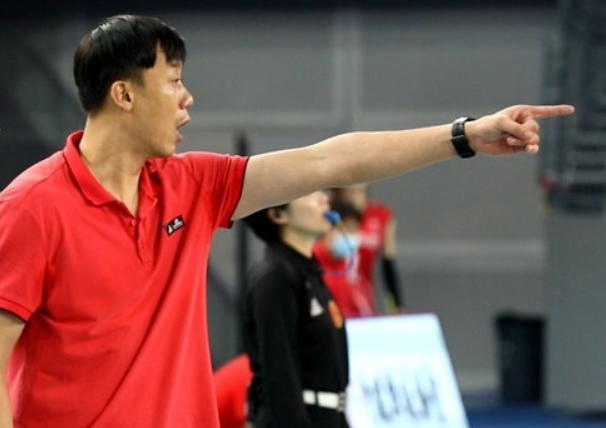 安家杰|蔡斌教练组即将组成,李岩龙恐成左膀右臂,曾勇夺U23亚锦赛冠军