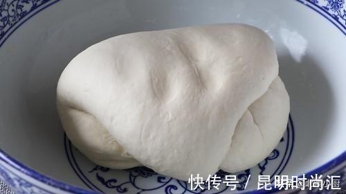 电饼铛|烙饼总发硬，记住3个要点，不干不硬，关键还香软多层