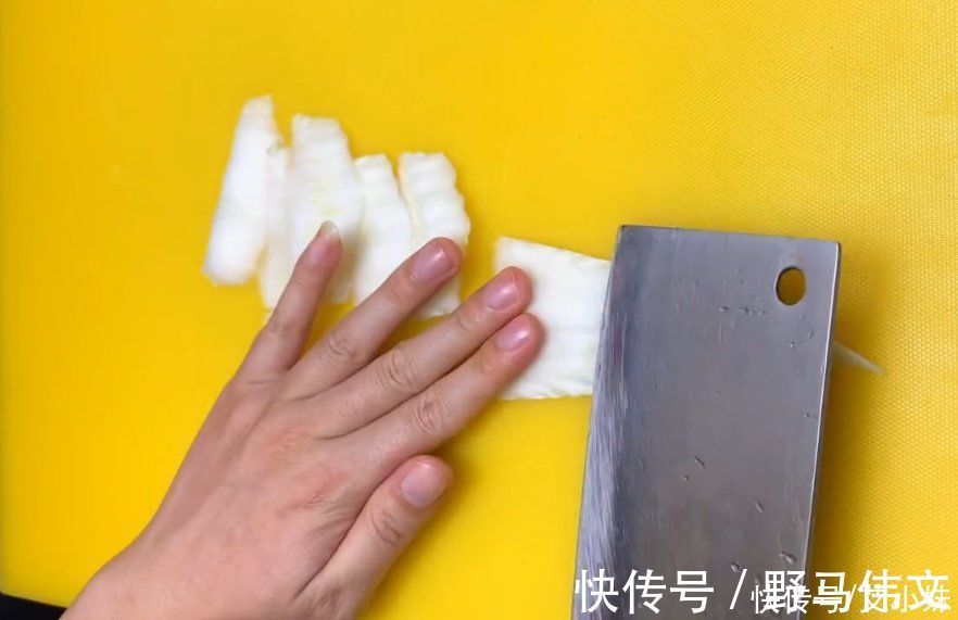 家常菜|白菜要是这样做，就是最好吃的家常菜了，天天吃都吃不够