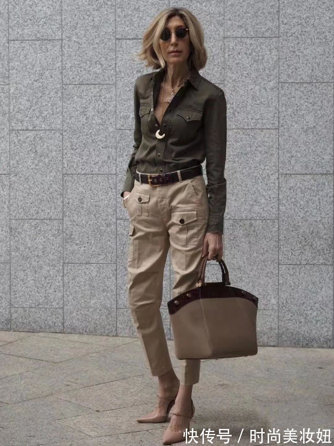 穿搭|有气质的女人穿衣都不会太复杂,学50岁“姐姐”穿搭,气质又高级