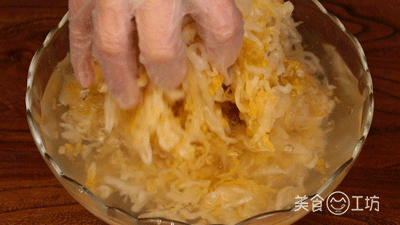  冬天最喜欢的暖胃吃法，热热乎乎煮一锅