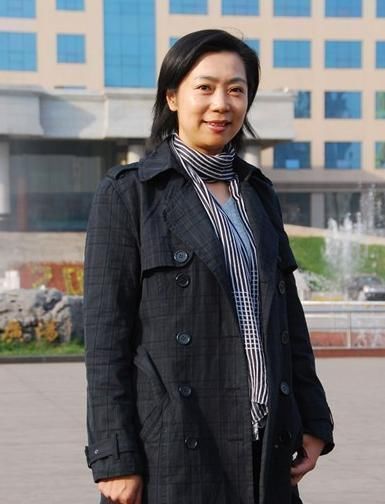 女排|比郎平还厉害她是女排中唯一的五冠王,女儿是清华的学霸