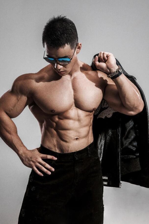 康神|专业健身护具品牌劳拉之星与健美冠军陈康代言人签约仪式圆满成功!