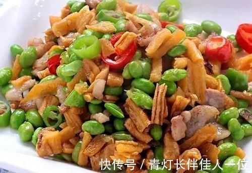 黄瓜|看似简单的家常菜,味道却相当美妙!越吃越香,瞬间饭菜都吃光!