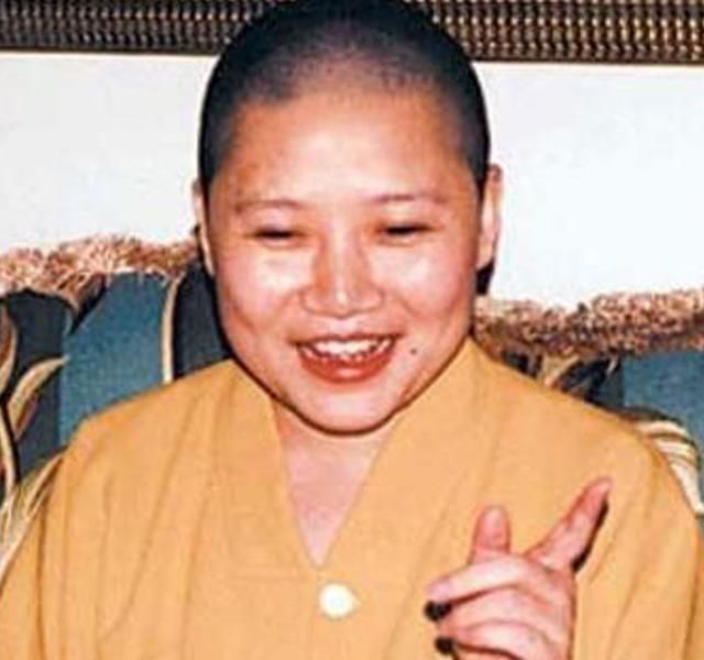 出家!李娜:23年前,《好人一生平安》大红后出家,背后真相究竟如何?