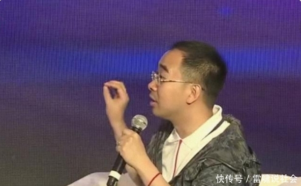 李若彤回应吐槽大会提词器争议，强调为保录制顺利，嘉宾反应真实