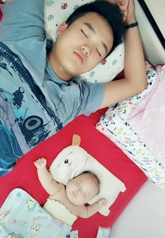 二胎|姐弟相差20岁,男友第一次上门后提分手,多“谢”弟弟的恶作剧