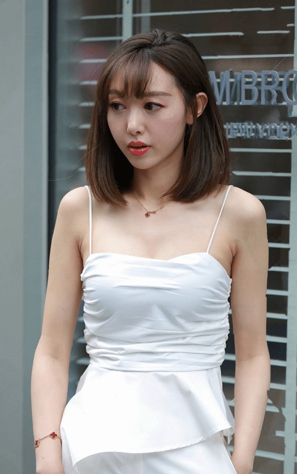 街拍:轻熟风御姐,气质美过了身材!