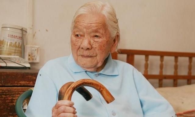 莲子|95岁老人脸上无老年斑，精神状态比30岁时还好，养生方令人吃惊