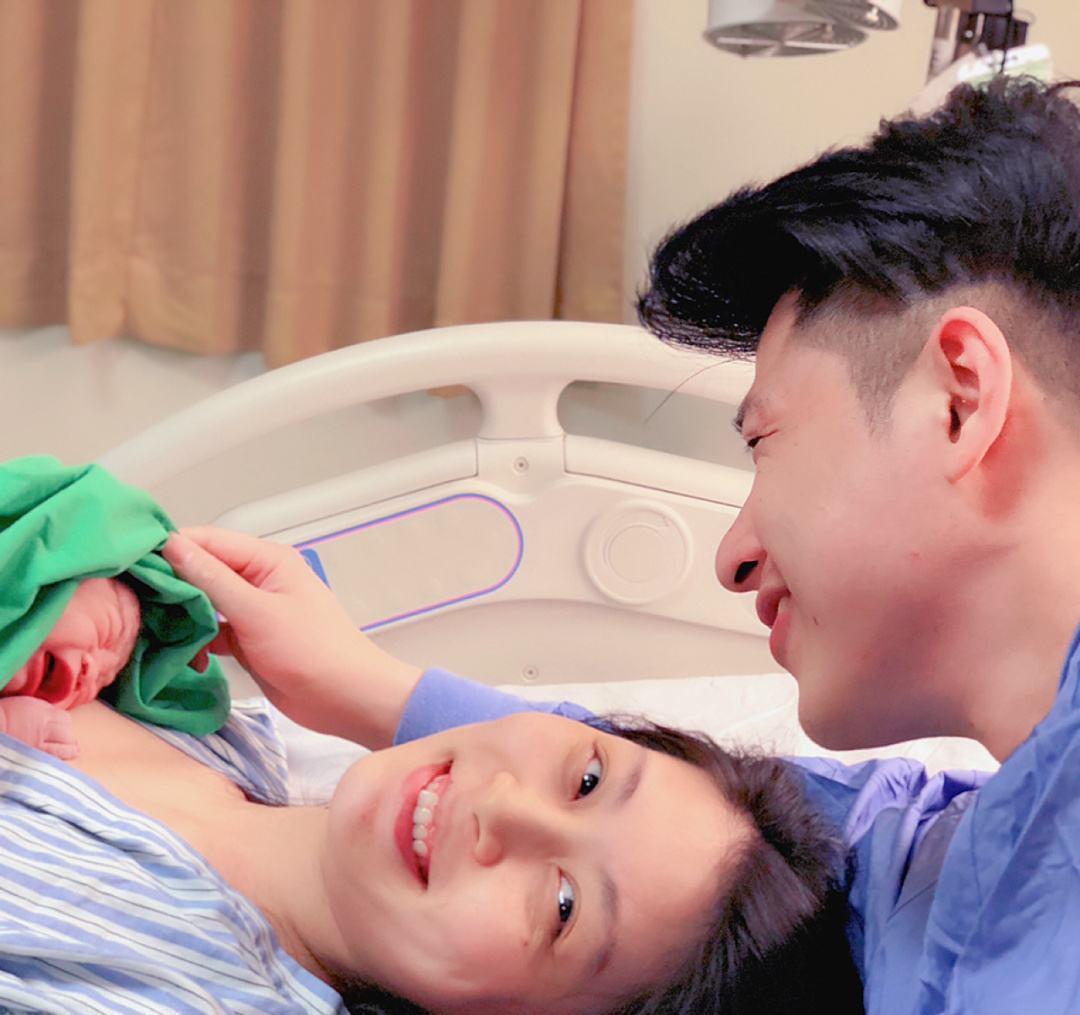 直立人|为什么动物分娩后代那么轻松,人类生孩子却疼得撕心裂肺?