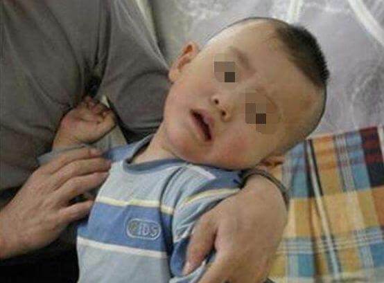 孩子|这种夏天神器易造成孩子“脑瘫”,很多孩子还在用,父母别大意