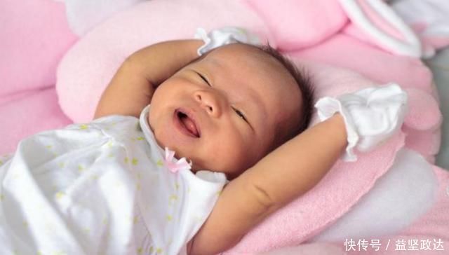 宝宝睡醒后有这2种表现，说明妈妈很会养孩子，中了的偷着乐吧