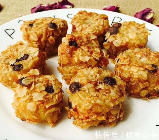 色香味|香蕉和麦片的碰撞香甜软糯这个小甜品,大人孩子都爱吃!