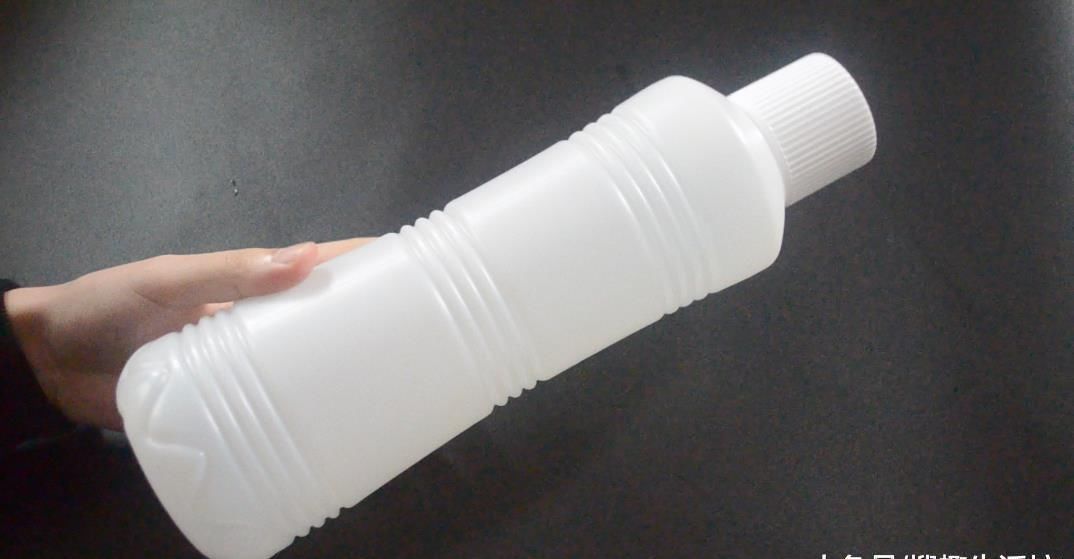 大号塑料瓶别再扔掉了, 改造一下, 放在厨房里有大用处, 太实用了