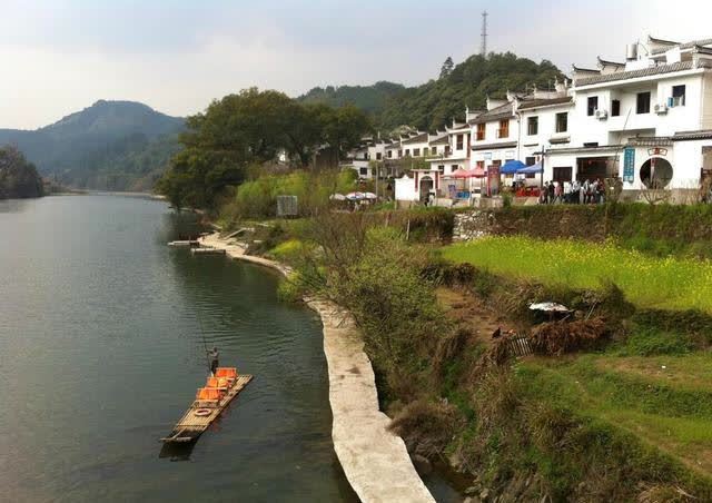 游客|江西依山傍水的古村落，因碧水汪汪而得名，距今已有1100年历史了