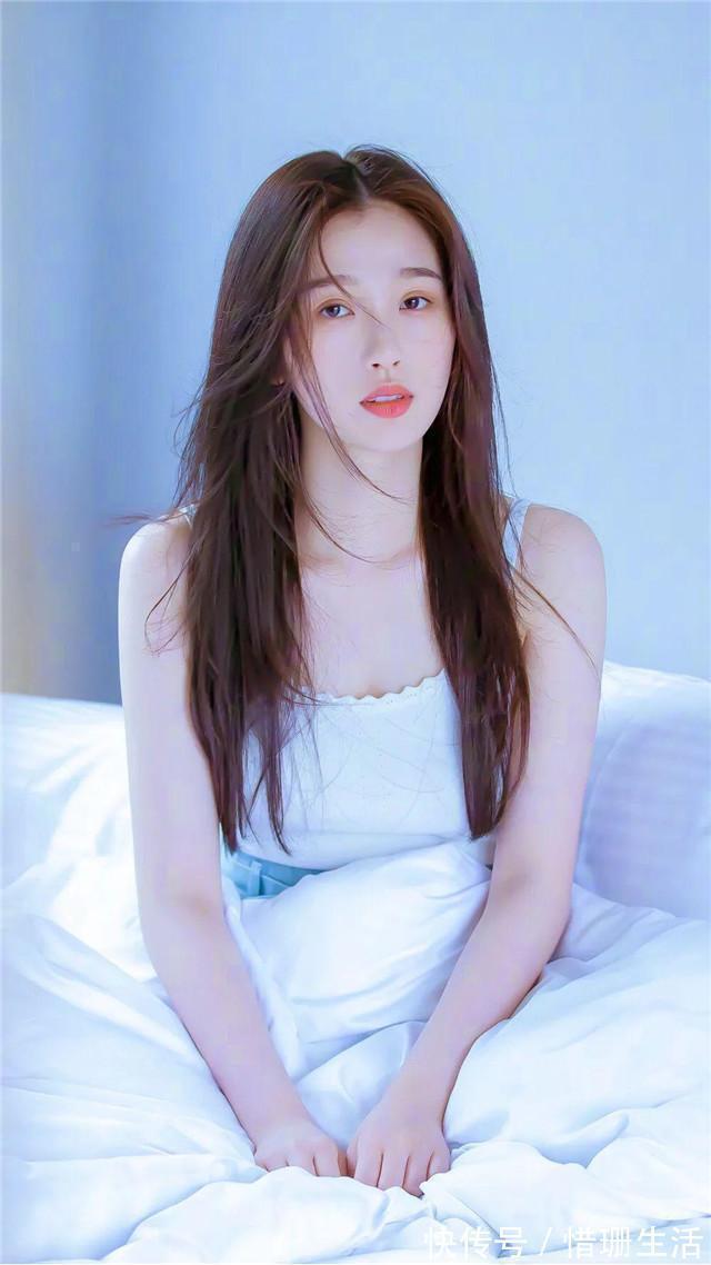 发际线|脸上有这3个“特征”的女生,就放弃黑长直吧!短发更年轻上档次