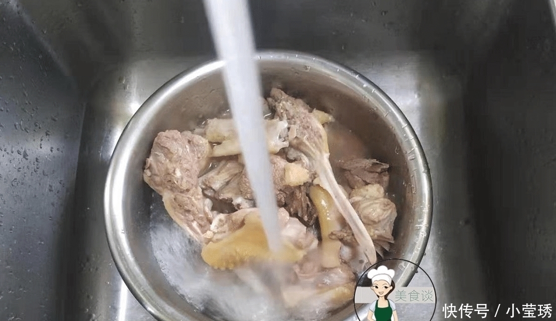 白锅|夏天吃猪肉不如吃它，比牛肉便宜，比猪肉营养，焖一焖香到舔盘子