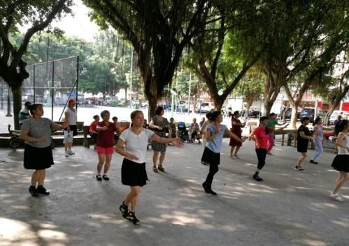 睡眠时间|提醒血压高的人,高血压有三个“致命时刻”,早知道早做预防