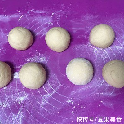 简单省事懒人菜桂花豆沙玉米包，一次就上瘾