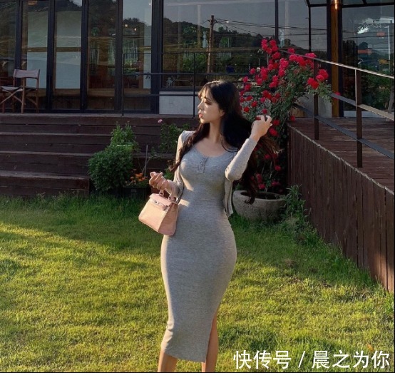 身材|韩国130斤微胖美女,靠“葫芦”身材走红,坦言得感谢健身