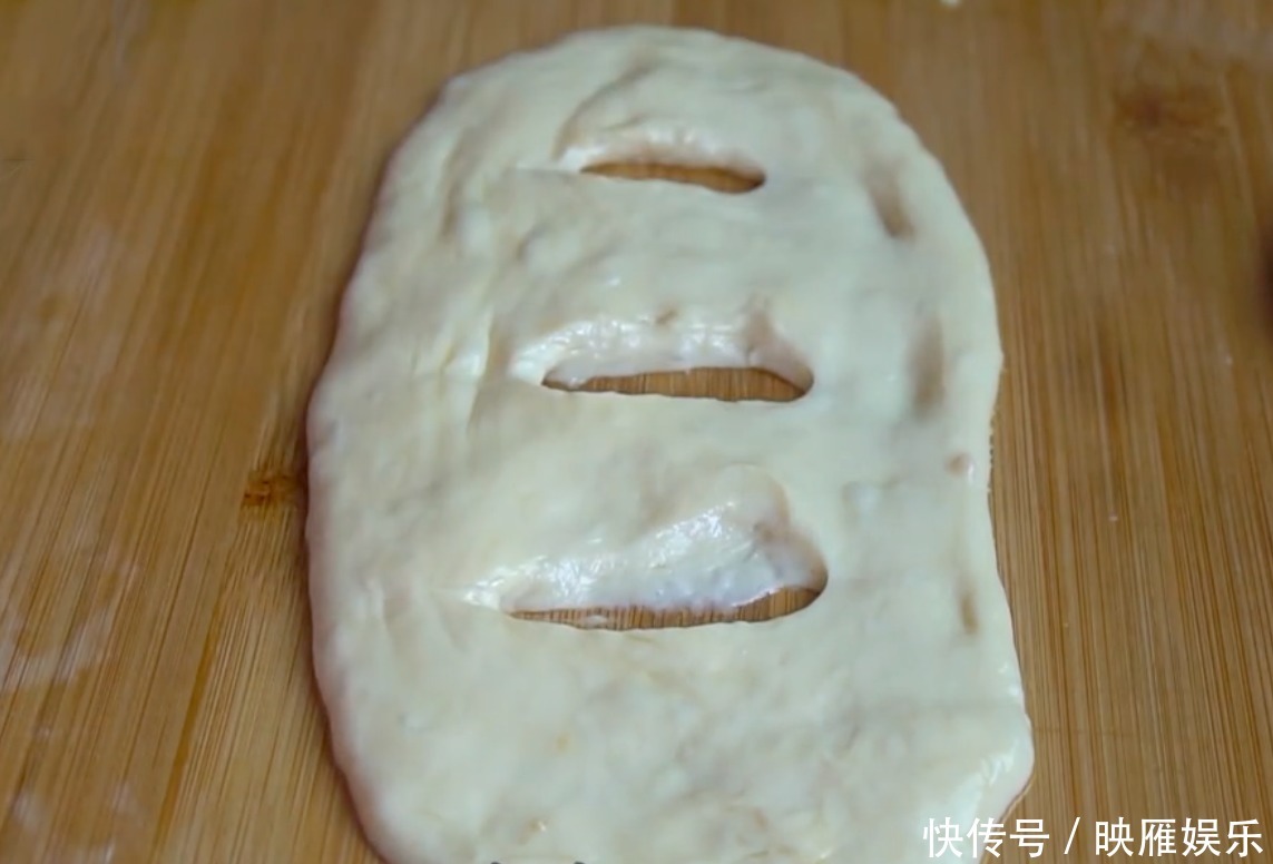 1分钟学会经典早餐“油饼”,做法简单,外酥里嫩又空心,超好吃