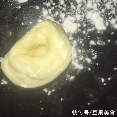 油皮|酥到掉渣的苏式鲜肉月饼（中级西点师开酥法）