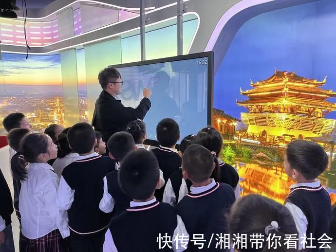 與學(xué)生課外拓展有關(guān)的新項(xiàng)目來了，近期免費(fèi)預(yù)約!