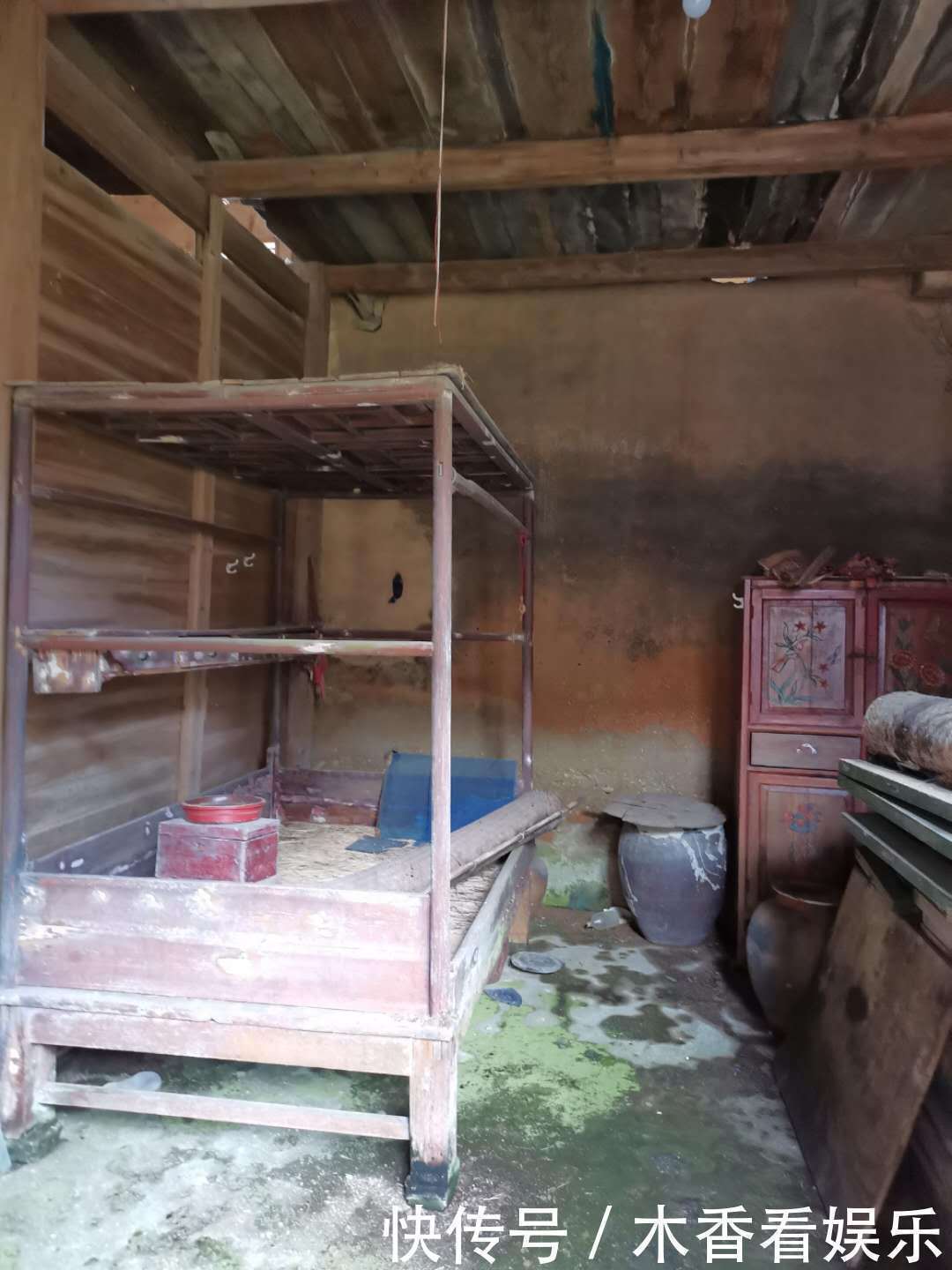 农村|第一次回农村老公家，被他家房子吓到了，这样的房子你们没见过！