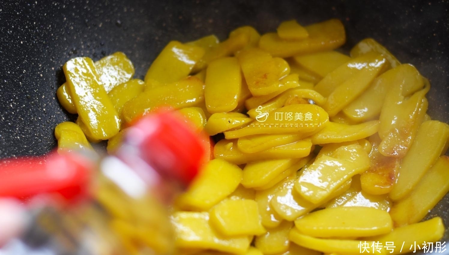 快过年了, 这道菜要赶紧学起来, 简单一炒, 香软Q弹, 比吃肉还香