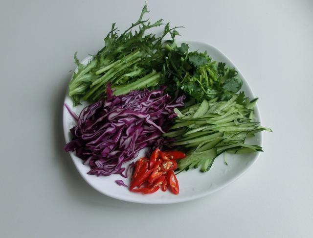 过年做凉菜不求人,1碗万能凉拌汁,做什么凉菜都成功,香辣开胃