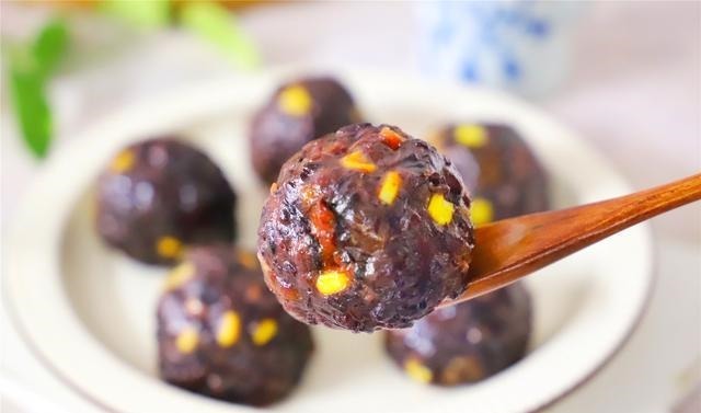 天冷早餐就吃它,不揉面不发面,软糯香甜,营养顶饱,做法超简单