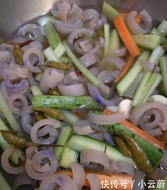 女性要想皮肤好，多吃这道菜，隔三差五吃1次，告别黄脸婆！