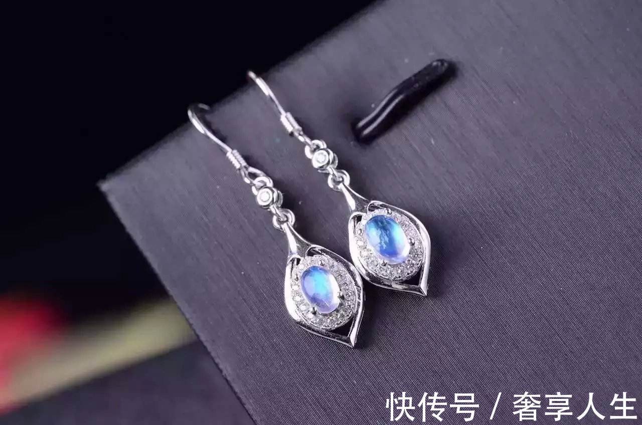 珠宝@女性朋友要想戴珠宝不后悔,要么不买这些款式要么直接租赁珠宝