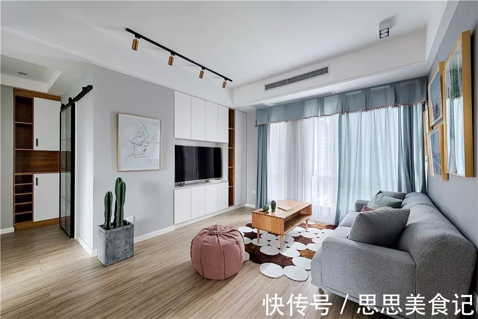 达芬奇|什么时候“沙发+茶几+电视”成了客厅标配?统统不要,住起来更爽