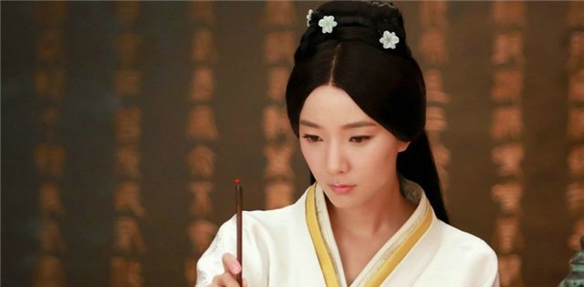 公认的古代第一才女,虽文史兼修,却一本书毒害女子2000年!