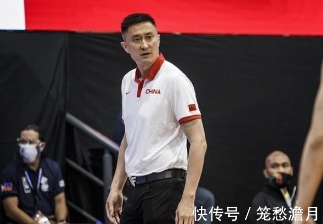 中国队|66-57!中国男篮险胜日本,周鹏16分,赵继伟被驱逐,杜锋又发飙
