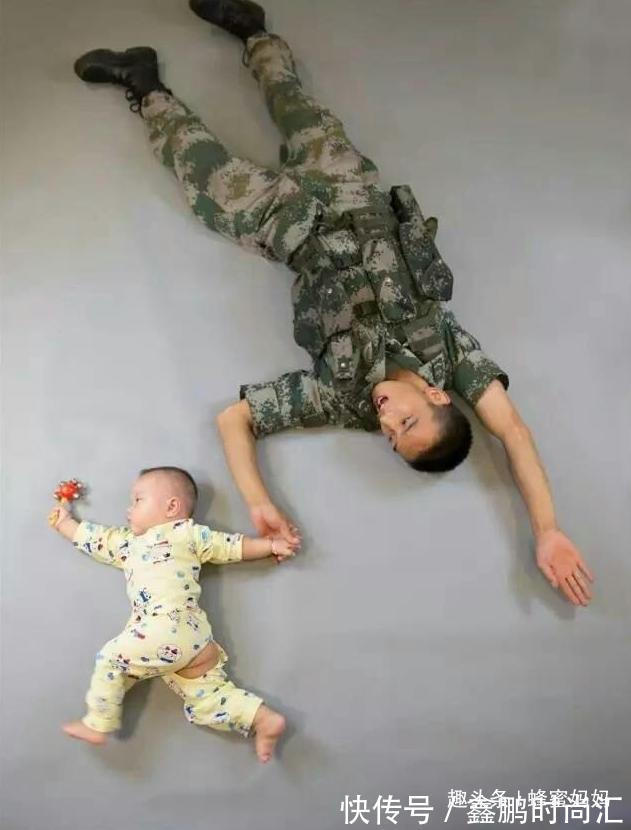 孩子|宝妈带宝宝去部队看爸爸,战友随手帮拍照片,看到最后一张心碎了