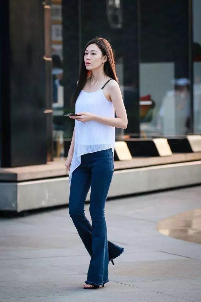 凸显|高跟鞋气质穿搭,凸显出女性魅力姿态