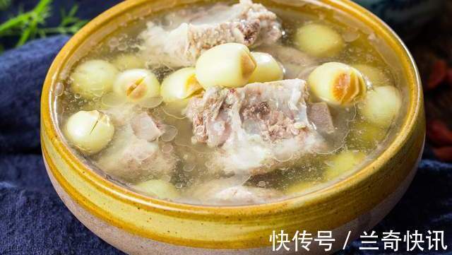 炖排骨|炖排骨只会焯水是外行,记住2个关键步骤,排骨又鲜又嫩没腥味