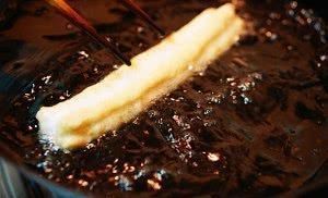 广受大众喜爱的香酥油条,比例精准,做法精湛,一看即会