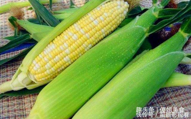  清水|水煮玉米别只用清水了，多加“2样”东西，煮熟的玉米香甜又软糯