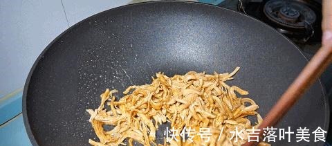 脂肪含量|才知道，鸡胸肉还可以这样炒，味道麻辣，口感焦香，越吃越想吃！