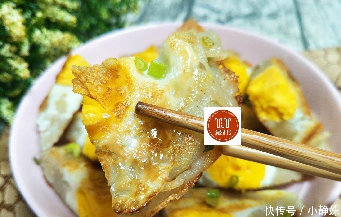 土豆不要炒着吃了,换个方法,做成一道美味早餐,大人孩抢着吃