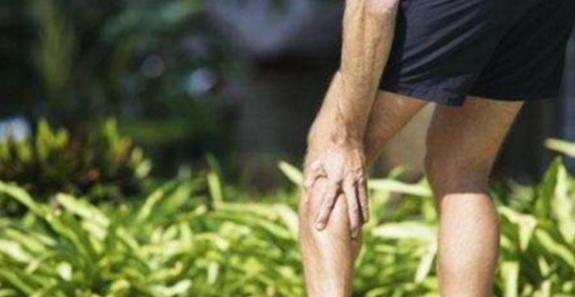 上了年纪骨质疏松，几种食物一天吃一点，强筋骨比钙片还补钙