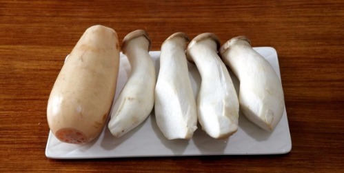 香酥|教你杏鲍菇的新做法,不炒不蒸不凉拌,香酥美味,越吃越香