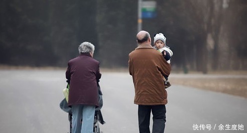 奶奶|在宝宝心中,亲人都是这样排序的,他才不管你是不是亲妈呢