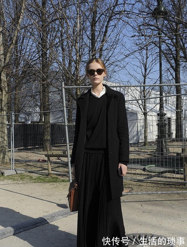 兔绒 冬季不一定穿羽绒服,最近流行这几款“外套”时尚保暖又显身材!